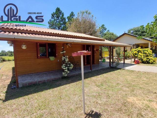 CASAS FORA DE CONDOMÍNIO para Venda em Viamão - 2