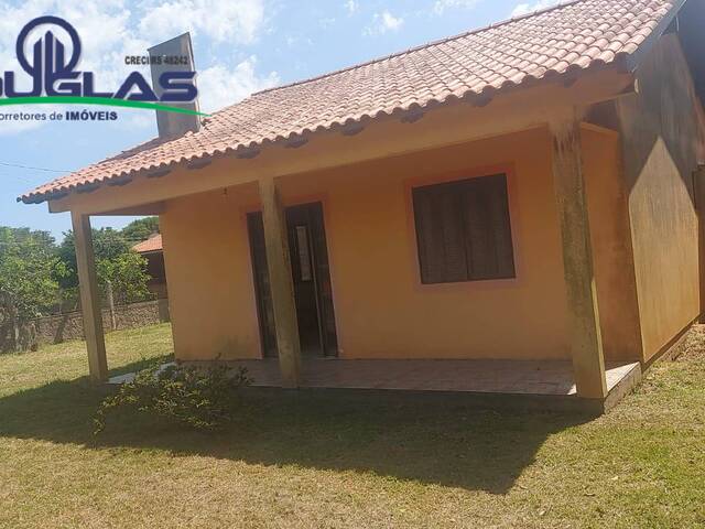 #2096 - CASAS EM CONDOMÍNIO FECHADO para Venda em Viamão - RS - 2