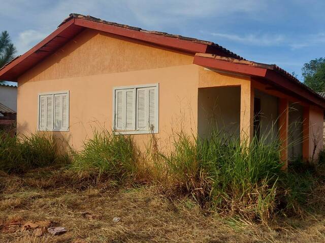 #2386 - CASAS EM CONDOMÍNIO FECHADO para Venda em Viamão - RS
