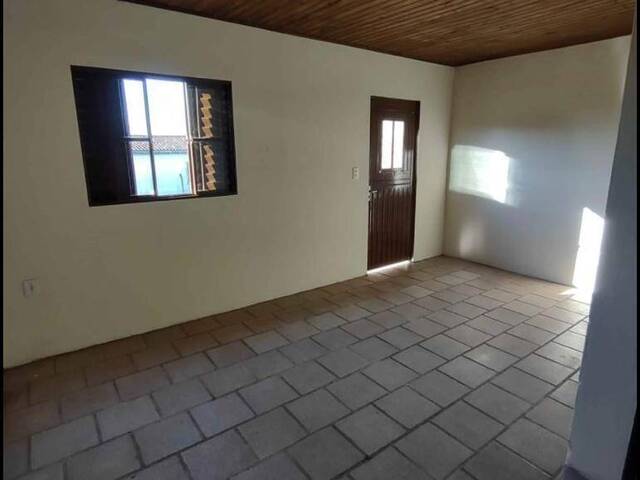 #2409 - CASAS EM CONDOMÍNIO FECHADO para Venda em Viamão - RS - 2