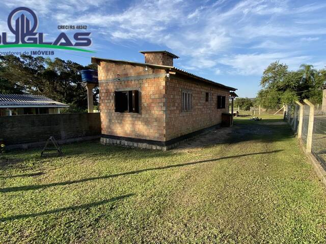 #2428 - CASAS EM CONDOMÍNIO FECHADO para Venda em Viamão - RS