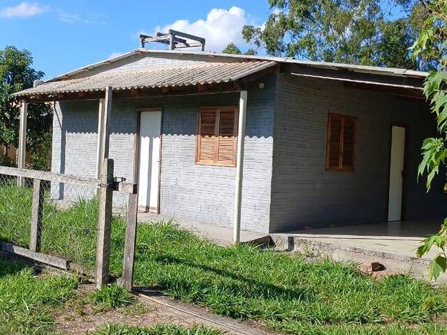 CASAS FORA DE CONDOMÍNIO para Venda em Viamão - 2