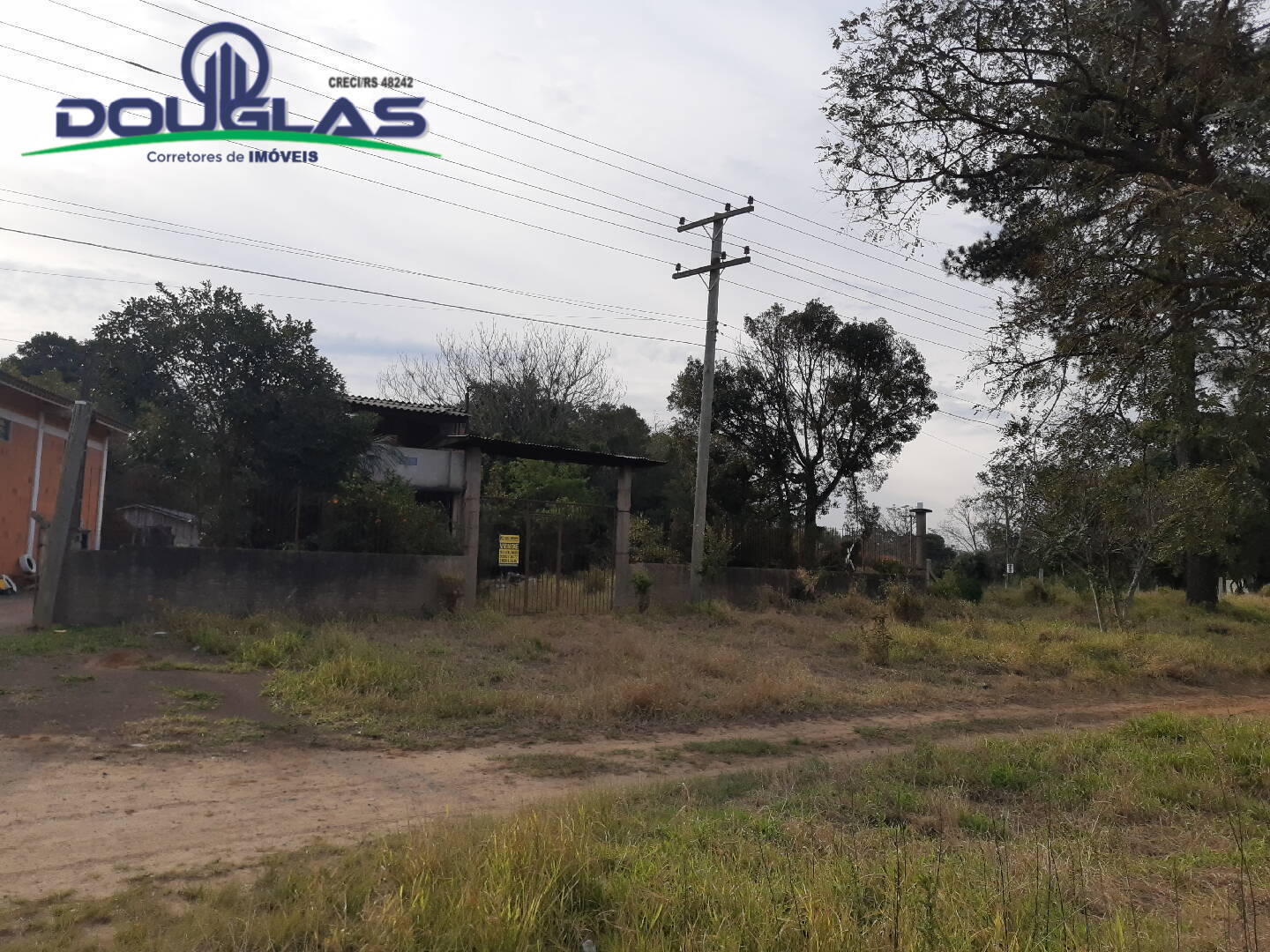 Prédio Inteiro - Foto 1