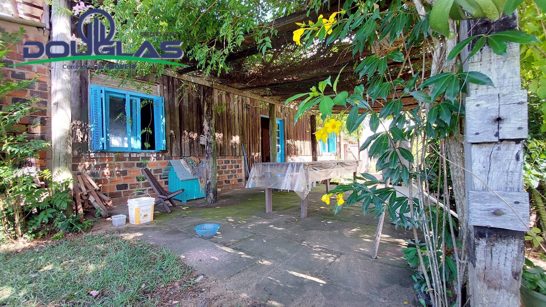 Sítio à venda com 2 quartos, 100m² - Foto 1