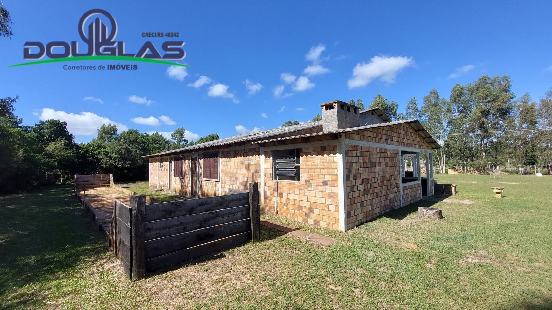 Sítio, 8 quartos, 4 m² - Foto 35