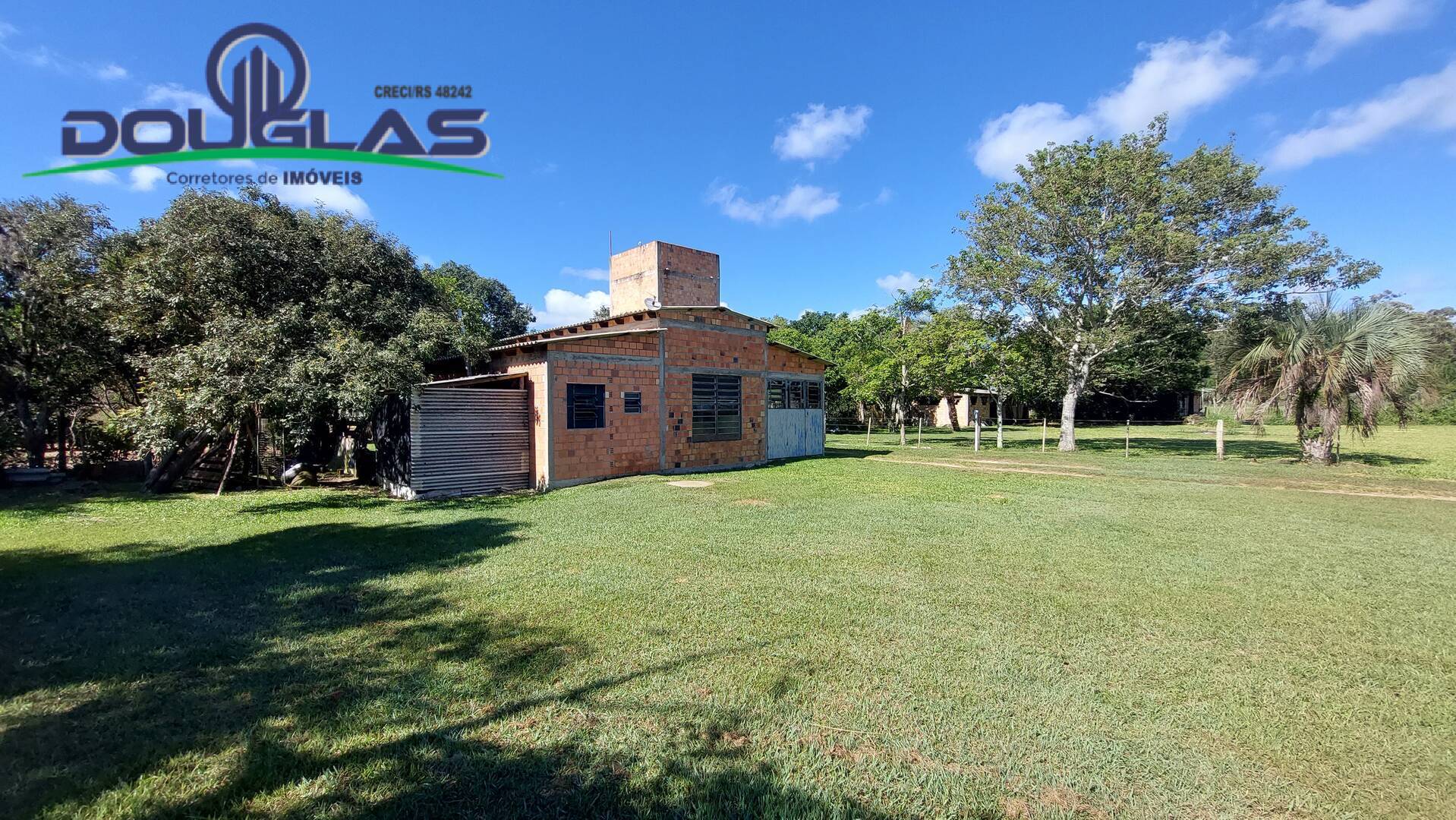 Sítio, 8 quartos, 4 m² - Foto 37