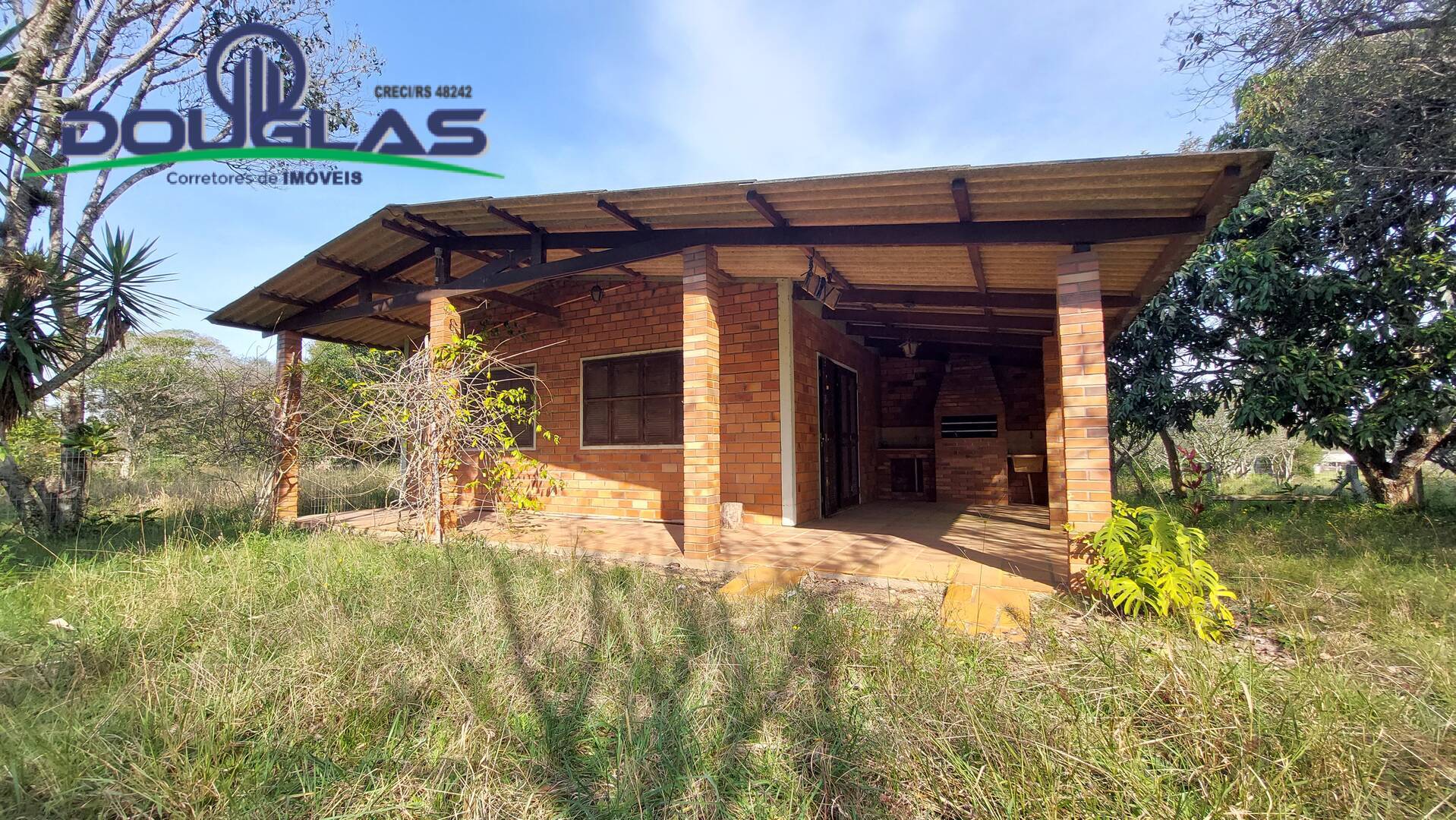 Sítio à venda com 3 quartos, 100m² - Foto 1