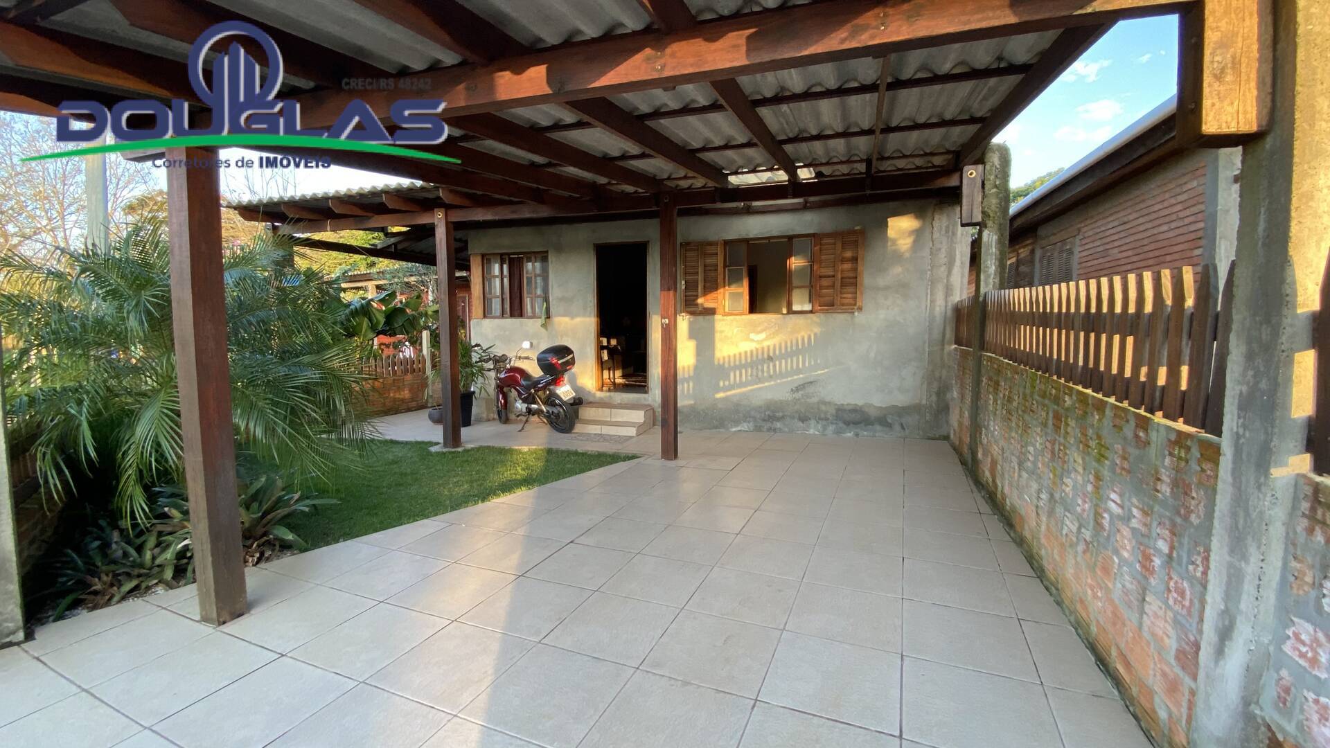 Casa à venda e aluguel com 3 quartos - Foto 1