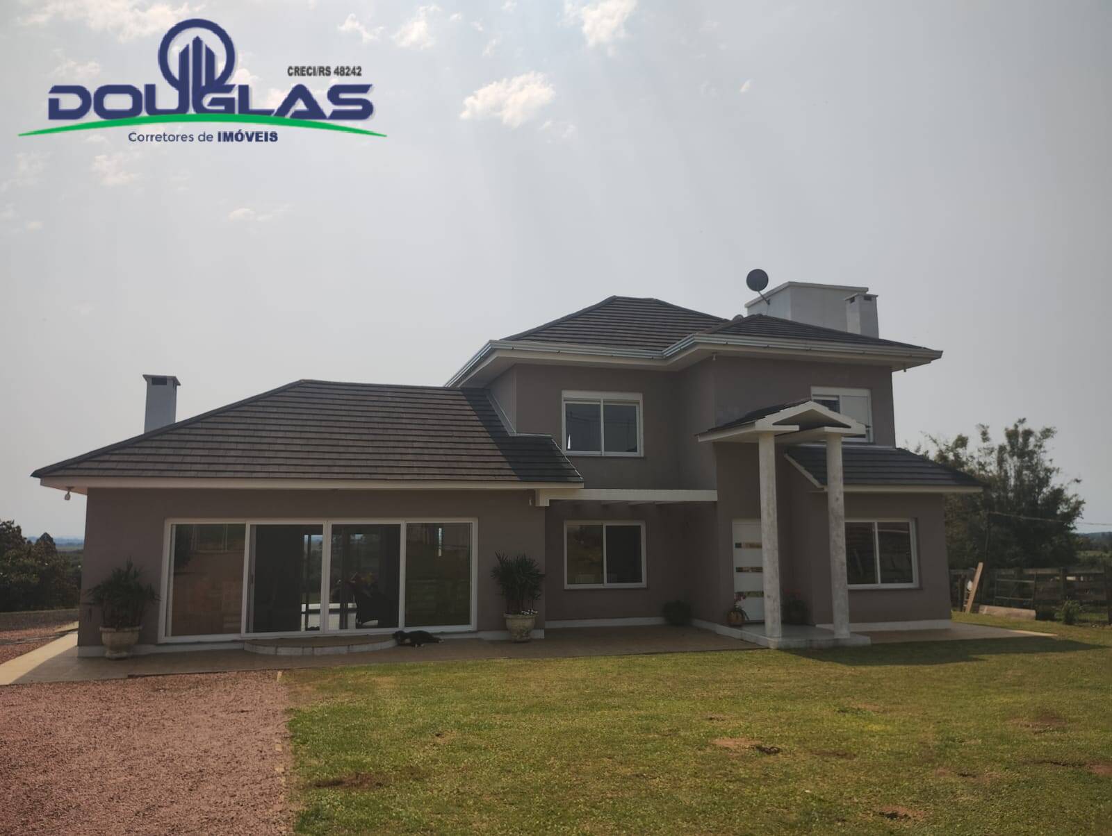 Casa, 4 quartos, 260 m² - Foto 1