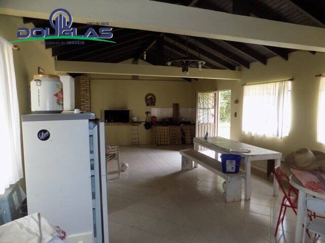 Chácara à venda com 4 quartos, 200m² - Foto 8